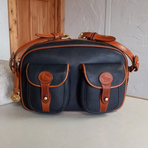Dooney & Bourke Explorer R85, 1990's Navy Blue, RARE. - Picture 4 of 14